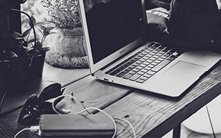 西安国际足球运营主管：草皮国外进口＆冷季型草，达国际A级标准